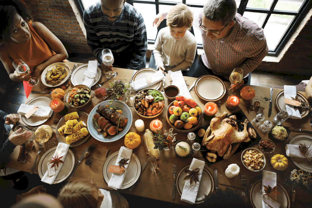 How Americans celebrate Thanksgiving Day Traditionally How Americans celebrate Thanksgiving Day Traditionally